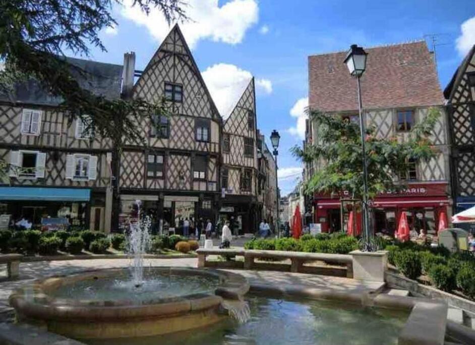 Maison De Ville Bourges Eksteriør bilde